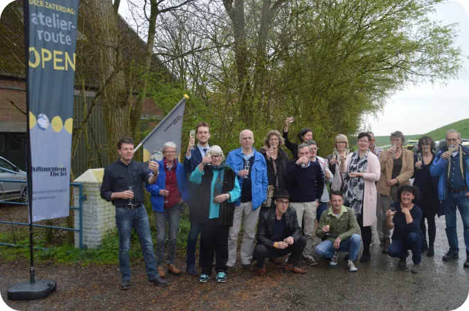 Groepsfoto kunstenaars OPEN atelierroute Tholen